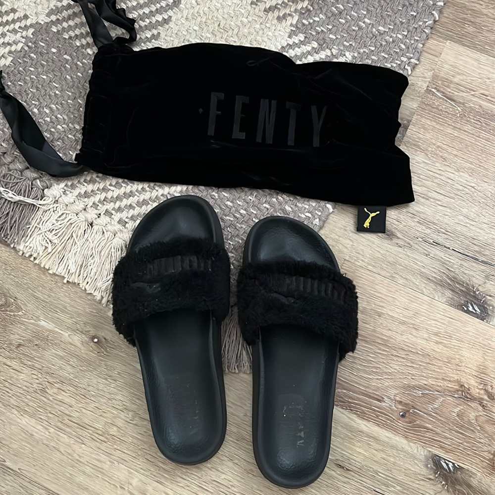 PUMA Fenty by Rihanna Leadcat - Black with Faux Fur, Size 9.5